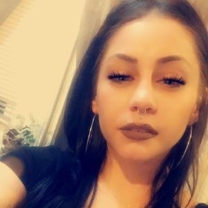 Meet your Posher, Karissa